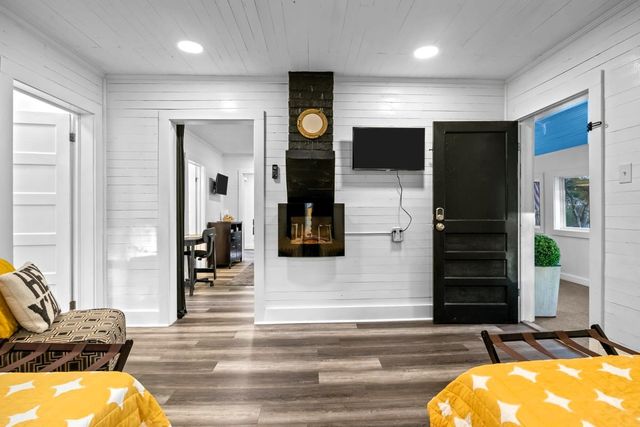 62 Foster Dr, Camden, TN 38320