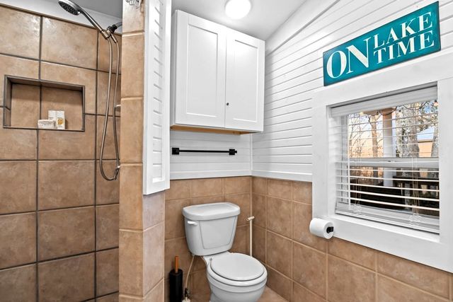 62 Foster Dr, Camden, TN 38320