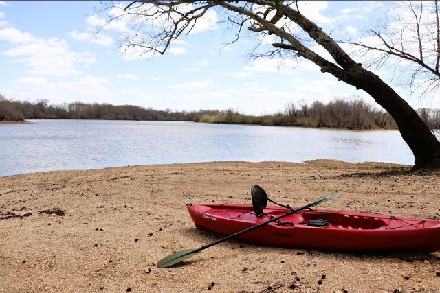 62 Foster Dr, Camden, TN 38320