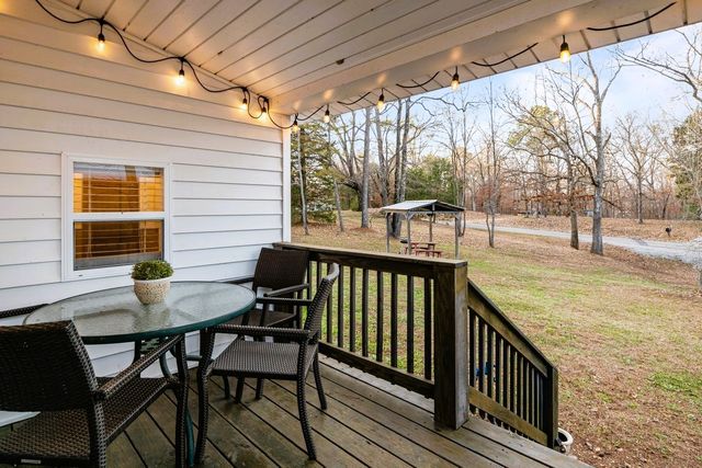 62 Foster Dr, Camden, TN 38320