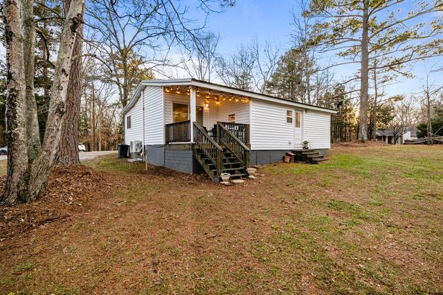 62 Foster Dr, Camden, TN 38320