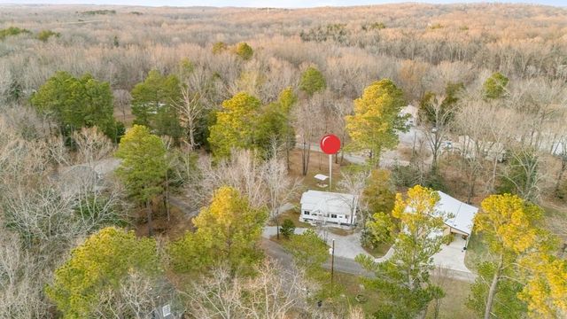 62 Foster Dr, Camden, TN 38320