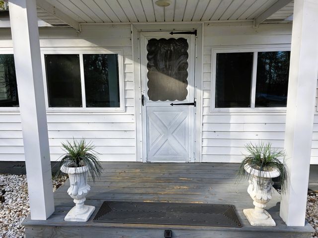 62 Foster Dr, Camden, TN 38320