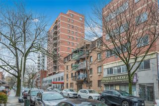 132-18 Avery Avenue 4D, Flushing, NY 11355