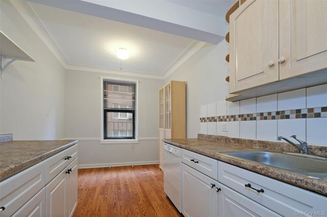 1 Broad Parkway 4L, White Plains, NY 10601