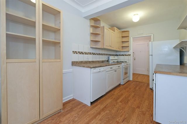 1 Broad Parkway 4L, White Plains, NY 10601