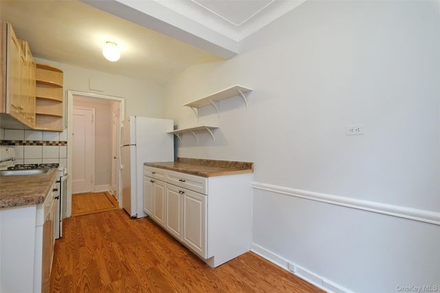 1 Broad Parkway 4L, White Plains, NY 10601
