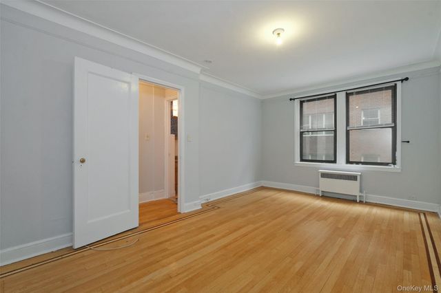1 Broad Parkway 4L, White Plains, NY 10601