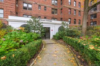 1 Broad Parkway 4L, White Plains, NY 10601