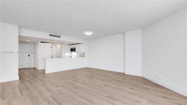 555 NE 34th St 2708, Miami, FL 33137