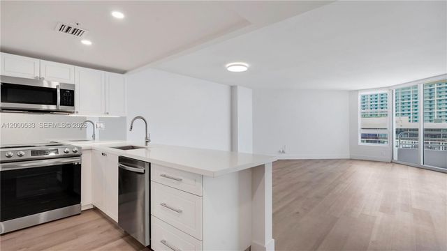 555 NE 34th St 2708, Miami, FL 33137