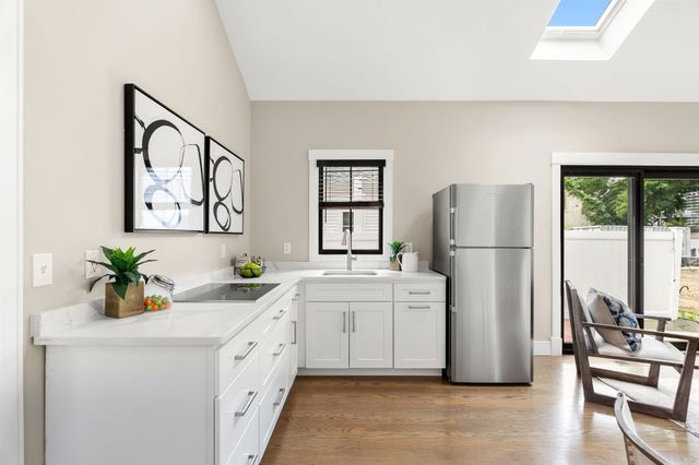 20 Plain St 20, Boston, MA 02122