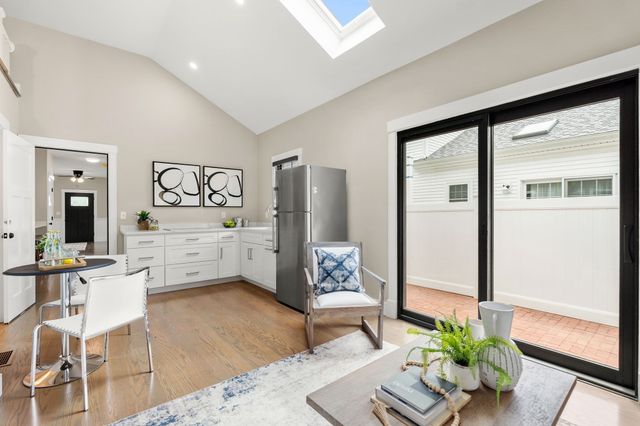 20 Plain St 20, Boston, MA 02122