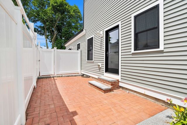 20 Plain St 20, Boston, MA 02122