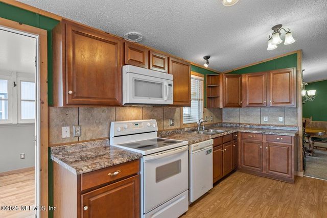 41 SCOTT Street, Welaka, FL 32193