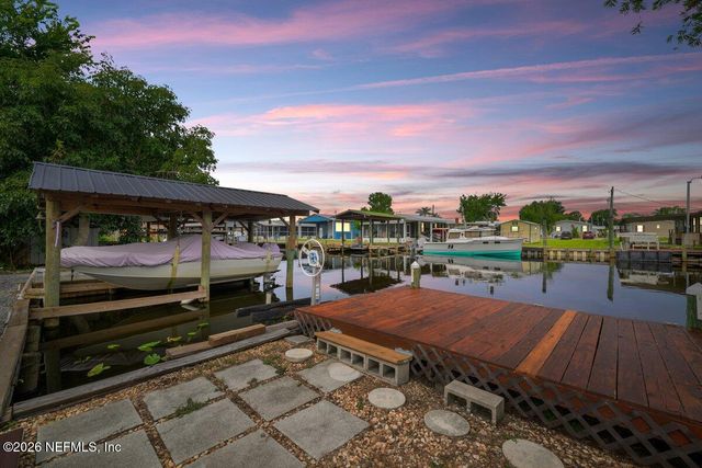 41 SCOTT Street, Welaka, FL 32193