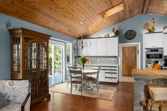 5962 Arrowhead Dr, Foresthill, CA 95631