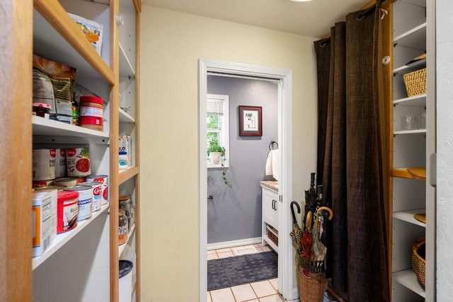 5962 Arrowhead Dr, Foresthill, CA 95631