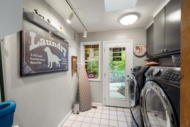 5962 Arrowhead Dr, Foresthill, CA 95631