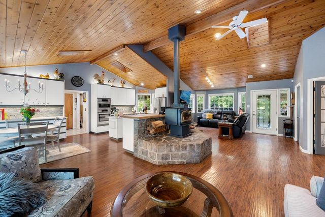 5962 Arrowhead Dr, Foresthill, CA 95631