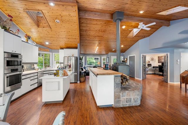 5962 Arrowhead Dr, Foresthill, CA 95631