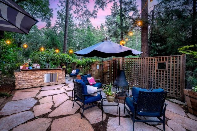 5962 Arrowhead Dr, Foresthill, CA 95631