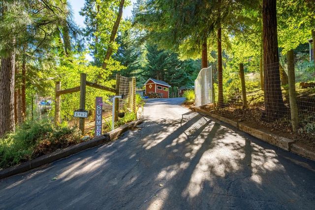 5962 Arrowhead Dr, Foresthill, CA 95631