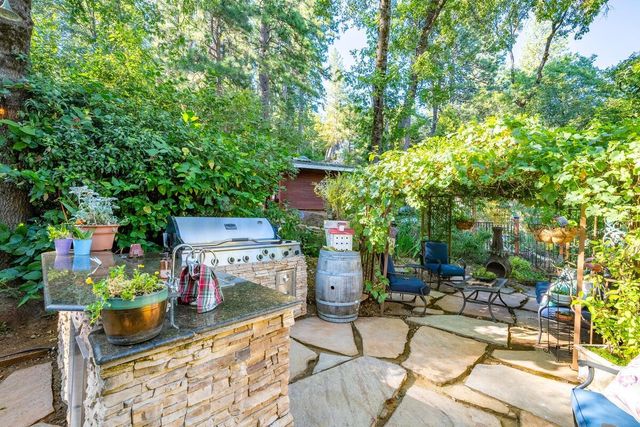 5962 Arrowhead Dr, Foresthill, CA 95631