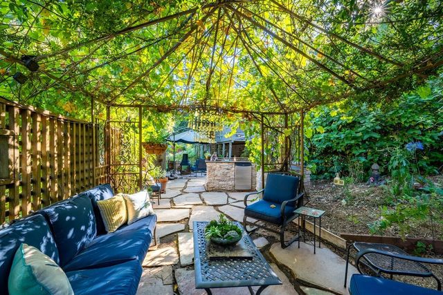 5962 Arrowhead Dr, Foresthill, CA 95631