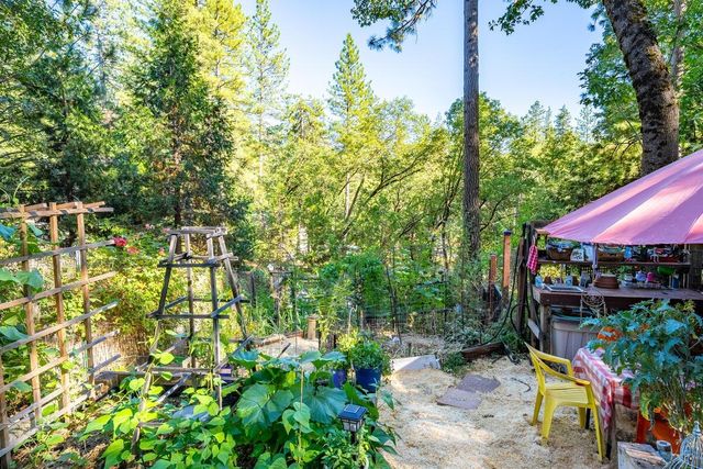 5962 Arrowhead Dr, Foresthill, CA 95631