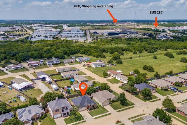 902 Cutting Horse Drive, Mansfield, TX 76063