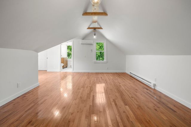 29 Sandwich Rd, Wareham, MA 02571