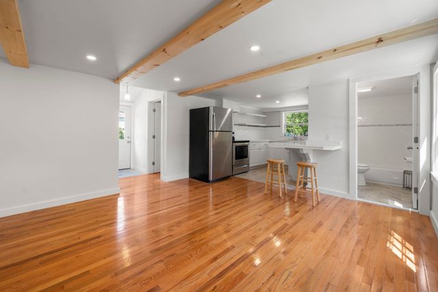 29 Sandwich Rd, Wareham, MA 02571