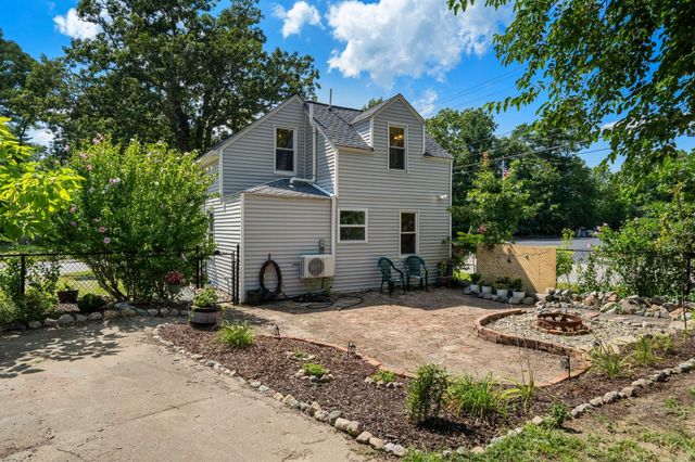 29 Sandwich Rd, Wareham, MA 02571