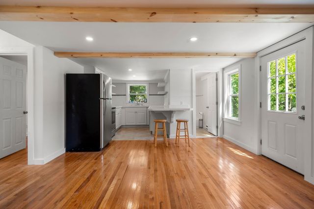 29 Sandwich Rd, Wareham, MA 02571