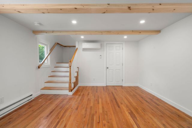 29 Sandwich Rd, Wareham, MA 02571