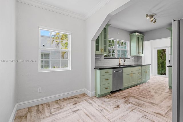 1209 La Mancha Avenue, Coral Gables, FL 33134