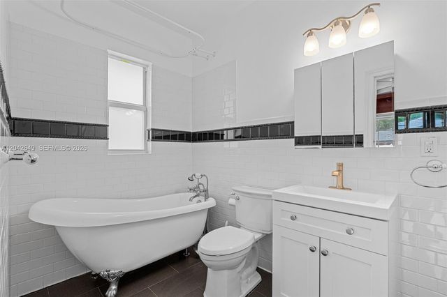 1209 La Mancha Avenue, Coral Gables, FL 33134