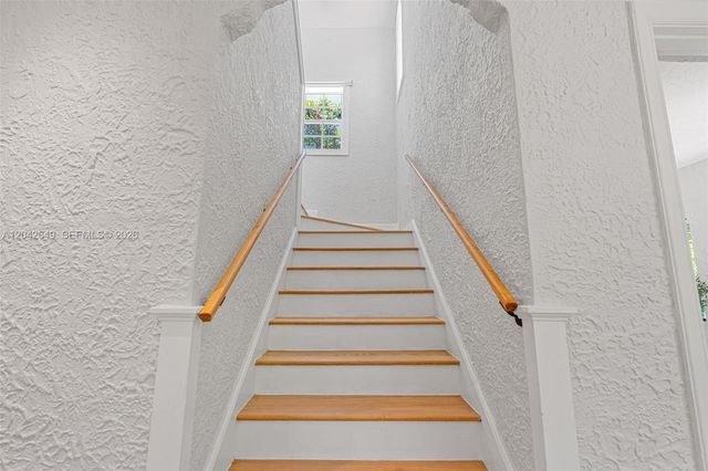 1209 La Mancha Avenue, Coral Gables, FL 33134