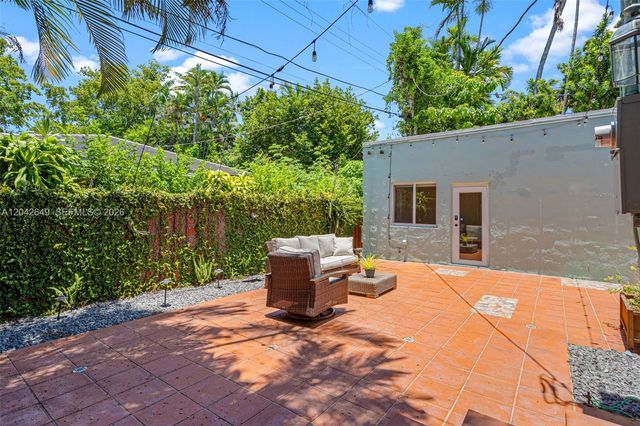 1209 La Mancha Avenue, Coral Gables, FL 33134