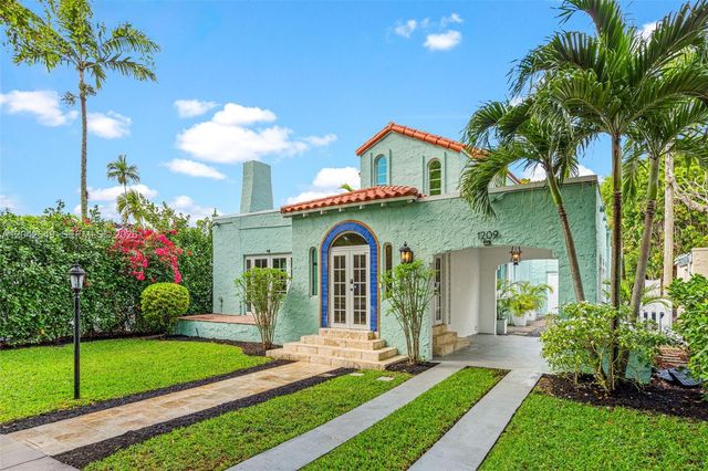 1209 La Mancha Avenue, Coral Gables, FL 33134