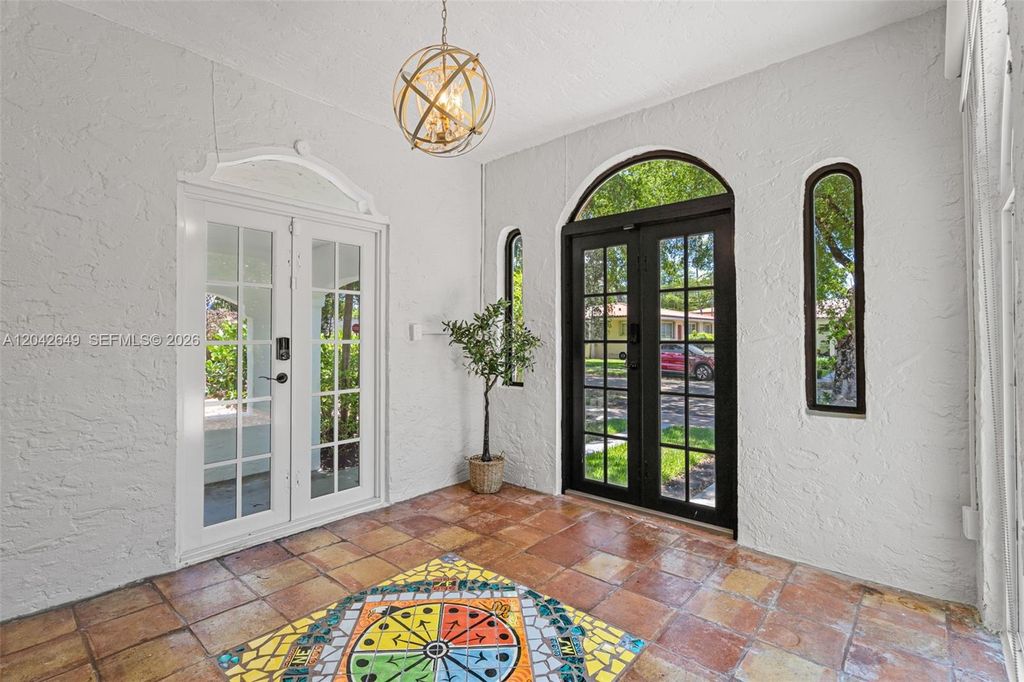 1209 La Mancha Avenue, Coral Gables, FL 33134
