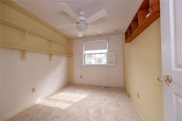 410 Anna Marie Drive, Cranberry Twp, PA 16066