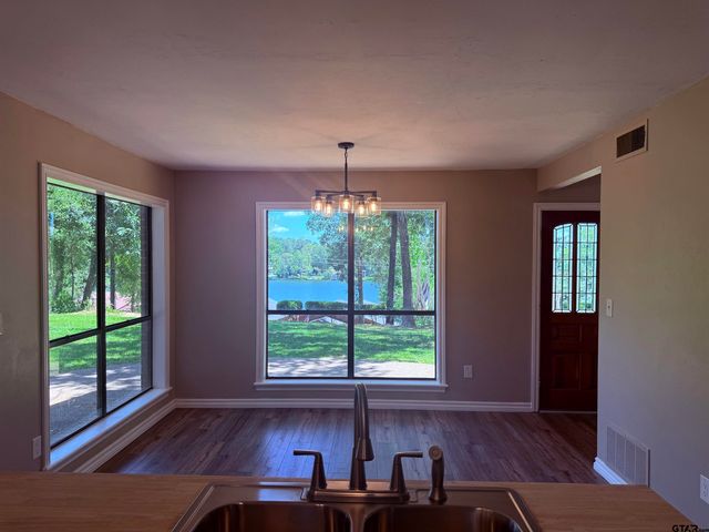 1642 Tanglewood Dr E, Hideaway, TX 75771