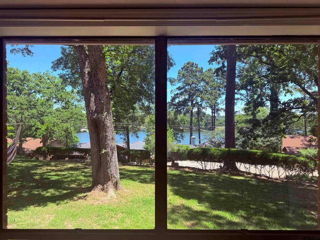 1642 Tanglewood Dr E, Hideaway, TX 75771