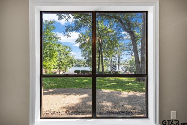 1642 Tanglewood Dr E, Hideaway, TX 75771