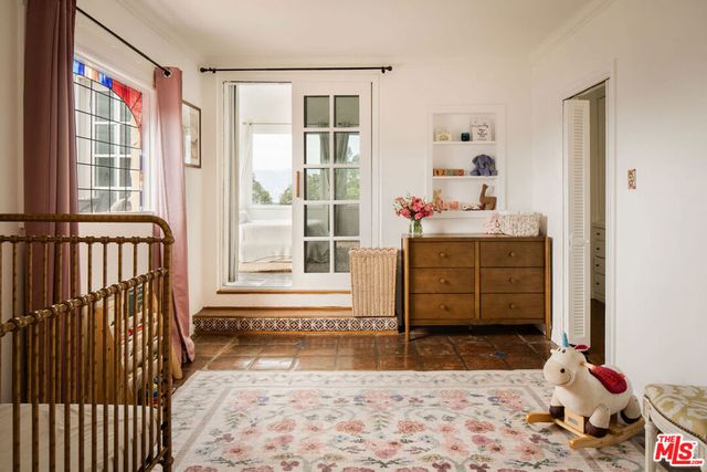 3346 N Knoll Drive, Los Angeles, CA 90068