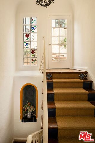 3346 N Knoll Drive, Los Angeles, CA 90068