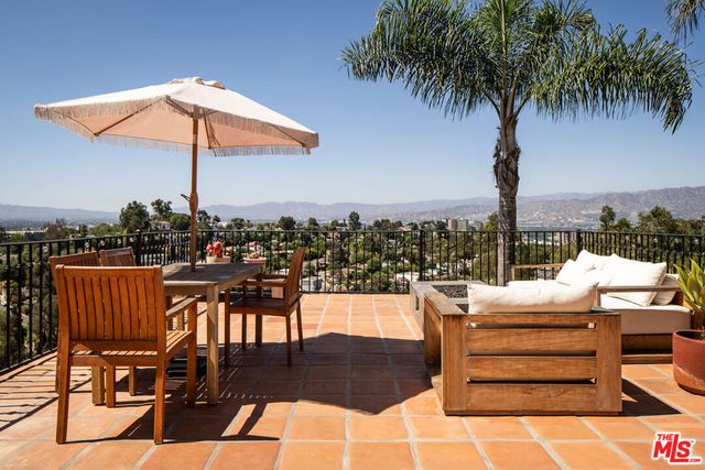 3346 N Knoll Drive, Los Angeles, CA 90068