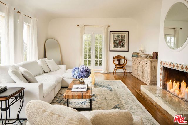 3346 N Knoll Drive, Los Angeles, CA 90068